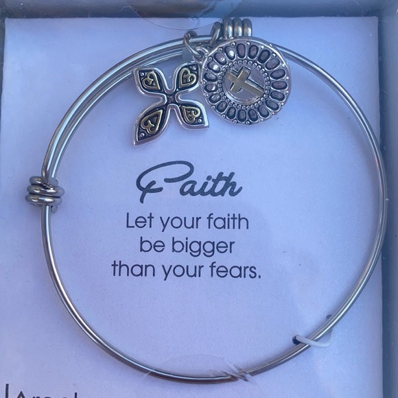 LA ROCKS FAITH BANGLE BRACELET - Picture 2 of 6